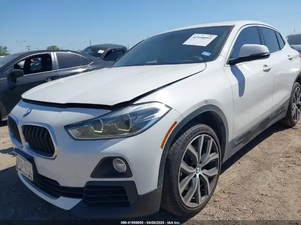 WBXYJ3C33JEJ89922 2018 BMW X2 - Image 2
