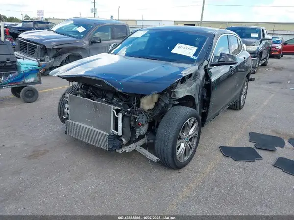 WBXYJ3C35JEB37937 2018 BMW X2 - Image 2