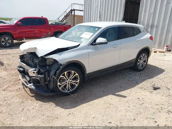 WBXYJ3C37JEJ82536 2018 BMW X2 - Image 2