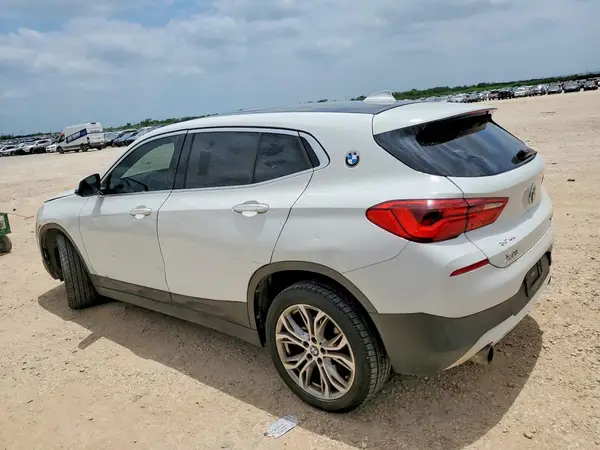 WBXYJ3C39JEJ75605 2018 BMW X2 - Image 2