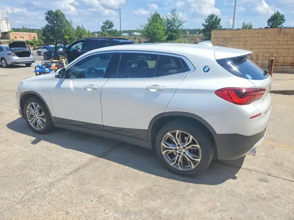 WBXYJ3C39JEJ91285 2018 BMW X2 - Image 2