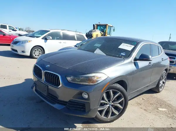 WBXYJ3C3XJEJ82269 2018 BMW X2 - Image 2