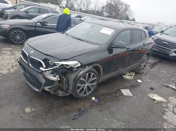 WBXYJ5C30JEF71579 2018 BMW X2 - Image 2