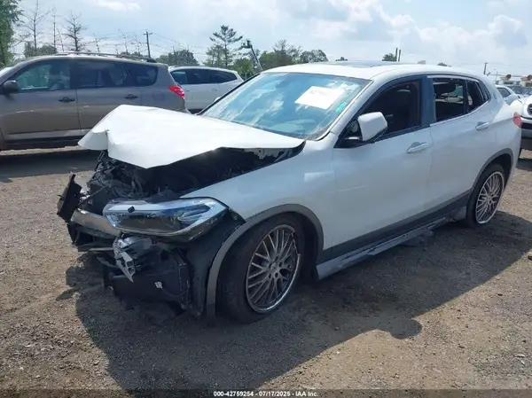 WBXYJ5C30JEF79939 2018 BMW X2 - Image 2