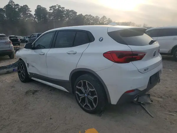 WBXYJ5C31JEF77231 2018 BMW X2 - Image 2