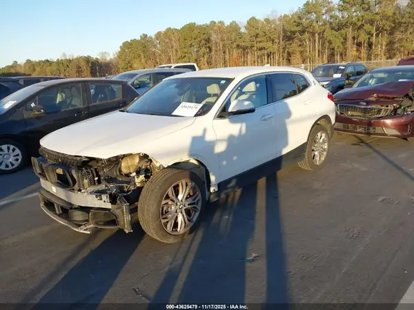 WBXYJ5C32JEF71969 2018 BMW X2 - Image 2