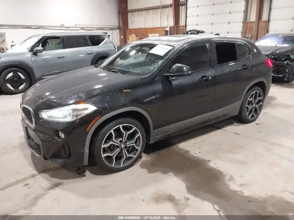 WBXYJ5C32JEF74192 2018 BMW X2 - Image 2