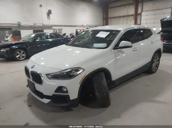 WBXYJ5C32JEF78825 2018 BMW X2 - Image 2