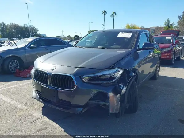 WBXYJ5C32JEF81062 2018 BMW X2 - Image 2