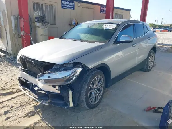 WBXYJ5C33JEF70152 2018 BMW X2 - Image 2