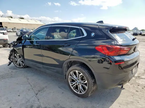 WBXYJ5C33JEF74086 2018 BMW X2 - Image 2