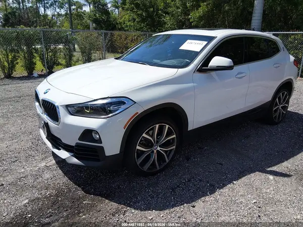WBXYJ5C34JEF76381 2018 BMW X2 - Image 2