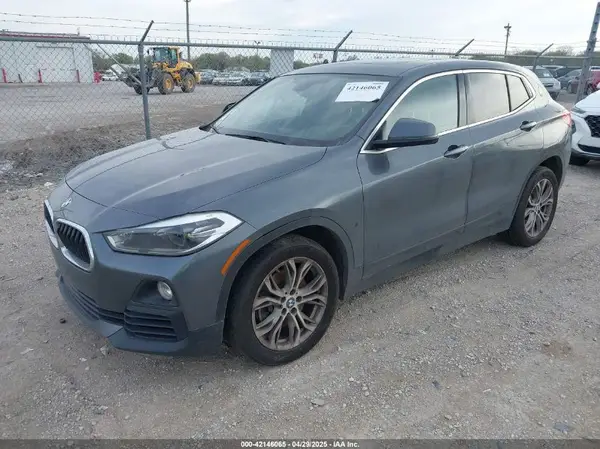 WBXYJ5C35JEF74946 2018 BMW X2 - Image 2