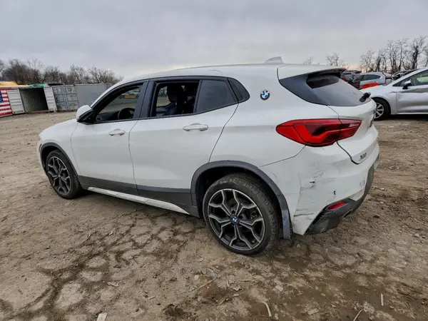 WBXYJ5C36JEF75037 2018 BMW X2 - Image 2
