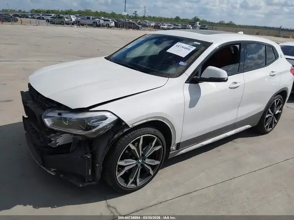 WBXYJ5C36JEF76530 2018 BMW X2 - Image 2