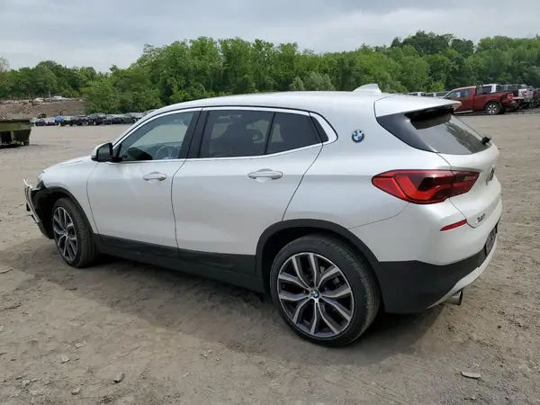 WBXYJ5C36JEF77046 2018 BMW X2 - Image 2