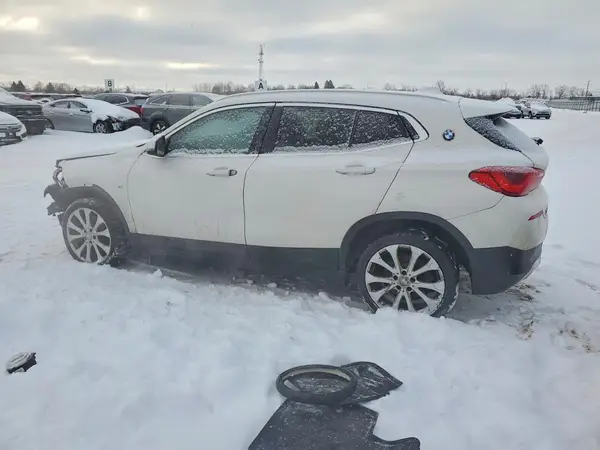 WBXYJ5C36JEF79721 2018 BMW X2 - Image 2