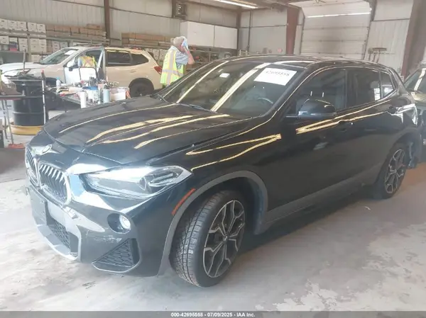WBXYJ5C37JEF79887 2018 BMW X2 - Image 2