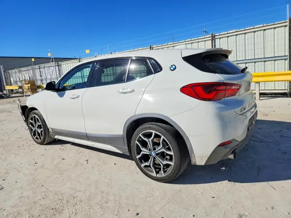 WBXYJ5C38JEF70941 2018 BMW X2 - Image 2