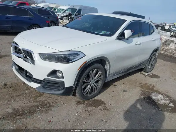 WBXYJ5C38JEF73483 2018 BMW X2 - Image 2