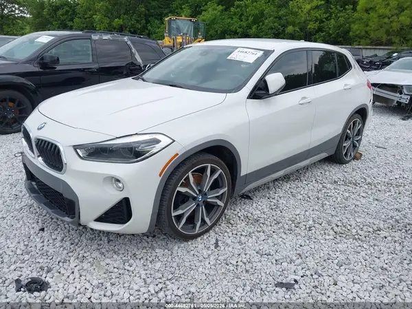 WBXYJ5C38JEF73497 2018 BMW X2 - Image 2