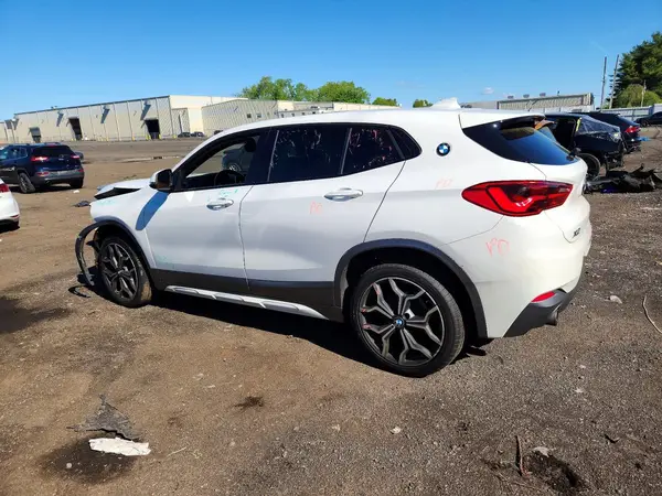 WBXYJ5C38JEF79915 2018 BMW X2 - Image 2