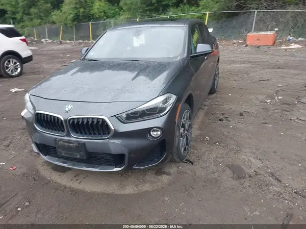 WBXYJ5C38JEF82572 2018 BMW X2 - Image 2