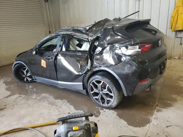 WBXYJ5C3XJEF68978 2018 BMW X2 - Image 2