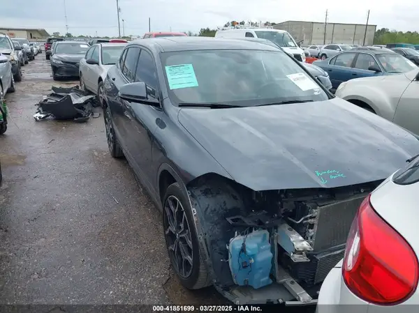 WBXYJ5C3XJEF77177 2018 BMW X2 - Image 1