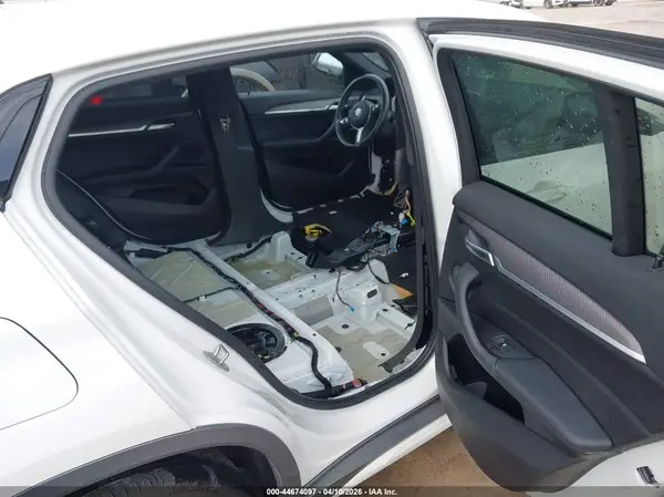 WBXYJ5C3XJEF82069 2018 BMW X2 - Image 8