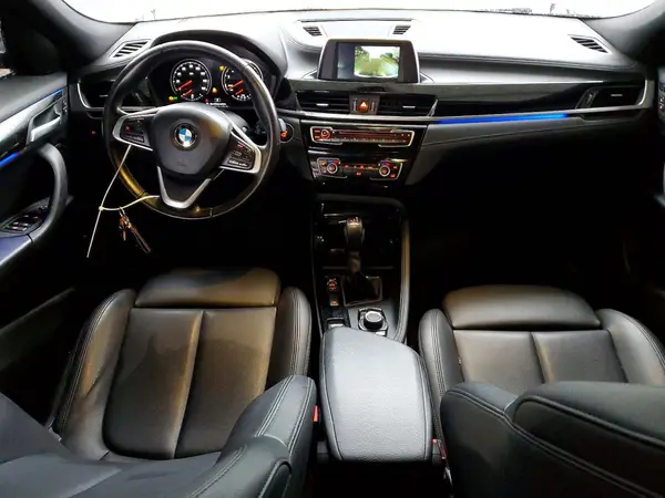 WBXYJ5C3XJEF82122 2018 BMW X2 - Image 8
