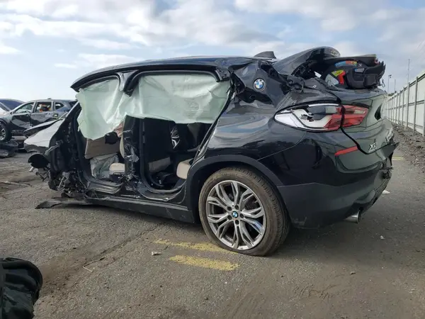 WBXYJ5C57K5N25621 2019 BMW X2 - Image 2