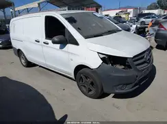 WD3PG2EA0H3208648 2017 MERCEDES-BENZ METRIS