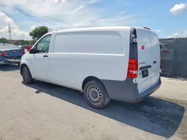WD3PG2EA1H3228696 2017 MERCEDES-BENZ METRIS - Image 2
