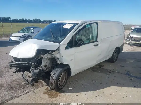 WD3PG2EA1J3392441 2018 MERCEDES-BENZ METRIS - Image 2