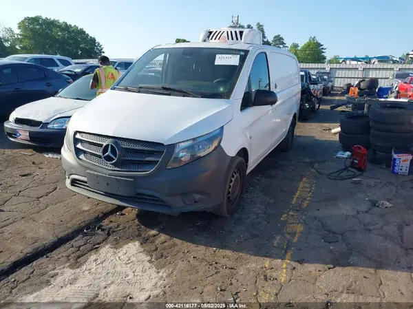 WD3PG2EA2H3222972 2017 MERCEDES-BENZ METRIS - Image 2