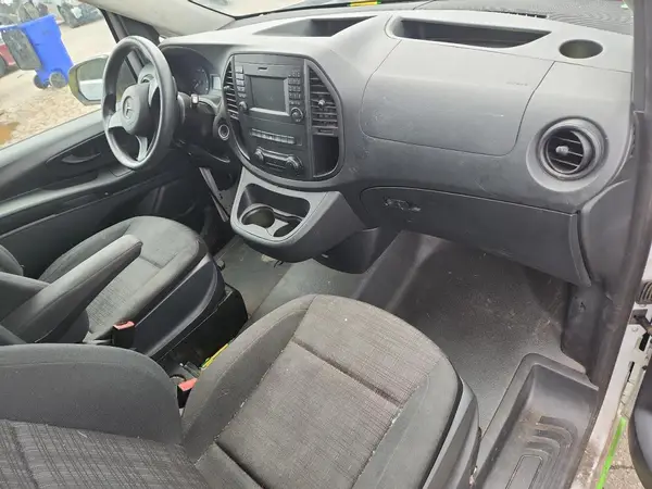 WD3PG2EA2K3607388 2019 MERCEDES-BENZ METRIS - Image 8