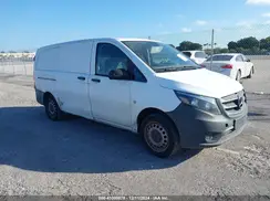 WD3PG2EA3H3217098 2017 MERCEDES-BENZ METRIS