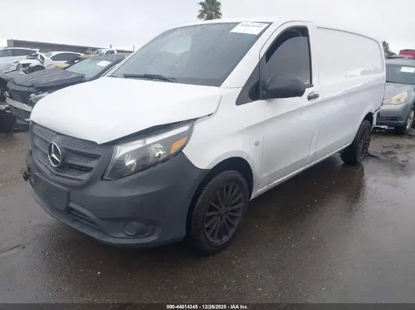 WD3PG2EA3H3257519 2017 MERCEDES-BENZ METRIS - Image 2