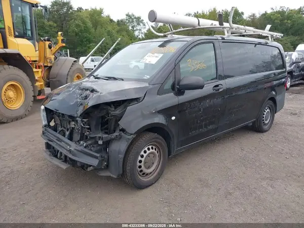 WD3PG2EA3H3297079 2017 MERCEDES-BENZ METRIS - Image 2