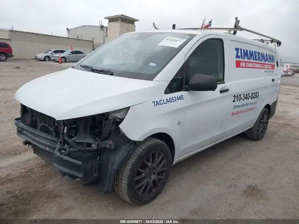 WD3PG2EA4H3201489 2017 MERCEDES-BENZ METRIS - Image 2