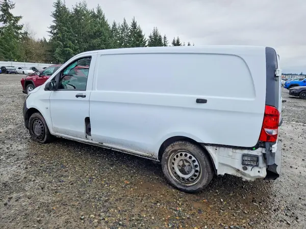 WD3PG2EA5H3212663 2017 MERCEDES-BENZ METRIS - Image 2