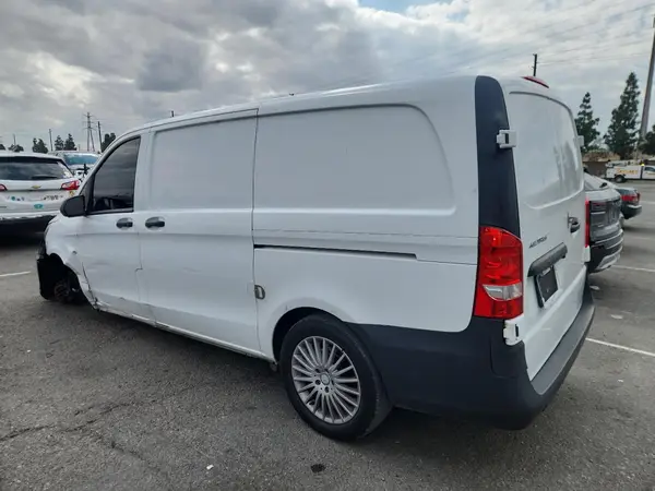 WD3PG2EA5H3249146 2017 MERCEDES-BENZ METRIS - Image 2