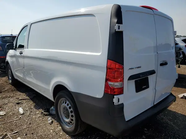 WD3PG2EA5H3329417 2017 MERCEDES-BENZ METRIS - Image 2