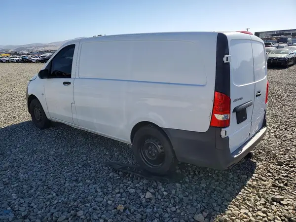 WD3PG2EA6H3218133 2017 MERCEDES-BENZ METRIS - Image 2
