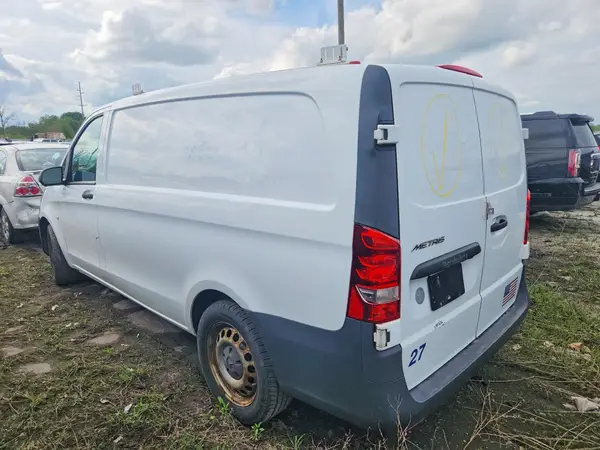 WD3PG2EA7H3208162 2017 MERCEDES-BENZ METRIS - Image 2