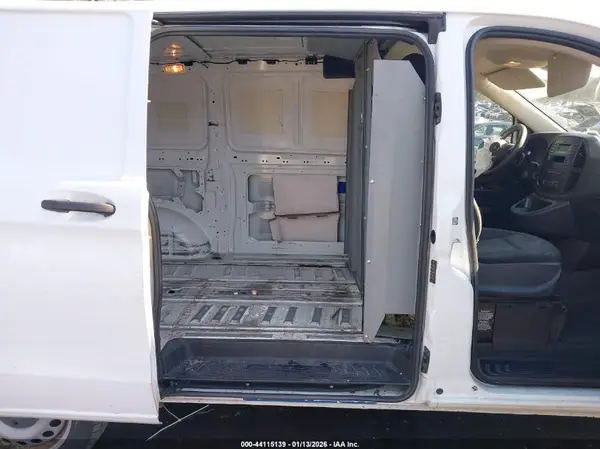 WD3PG2EA7H3223082 2017 MERCEDES-BENZ METRIS - Image 8