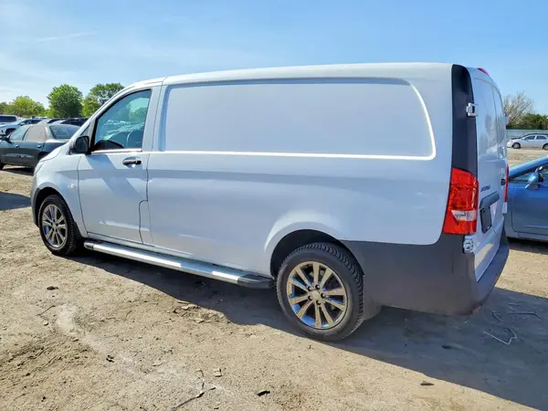 WD3PG2EA7H3226404 2017 MERCEDES-BENZ METRIS - Image 2