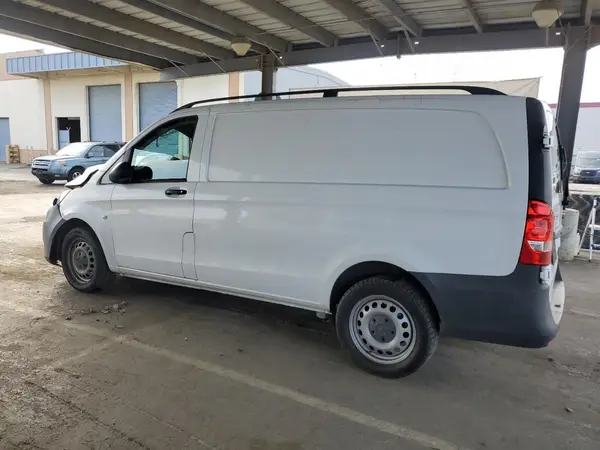WD3PG2EA7H3227939 2017 MERCEDES-BENZ METRIS - Image 2