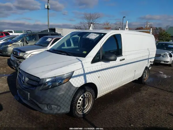 WD3PG2EA7H3239282 2017 MERCEDES-BENZ METRIS - Image 2